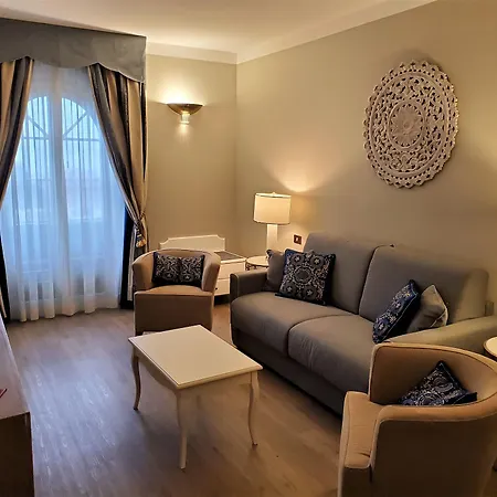 Goya Hotel 4*