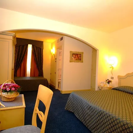 Goya 4*